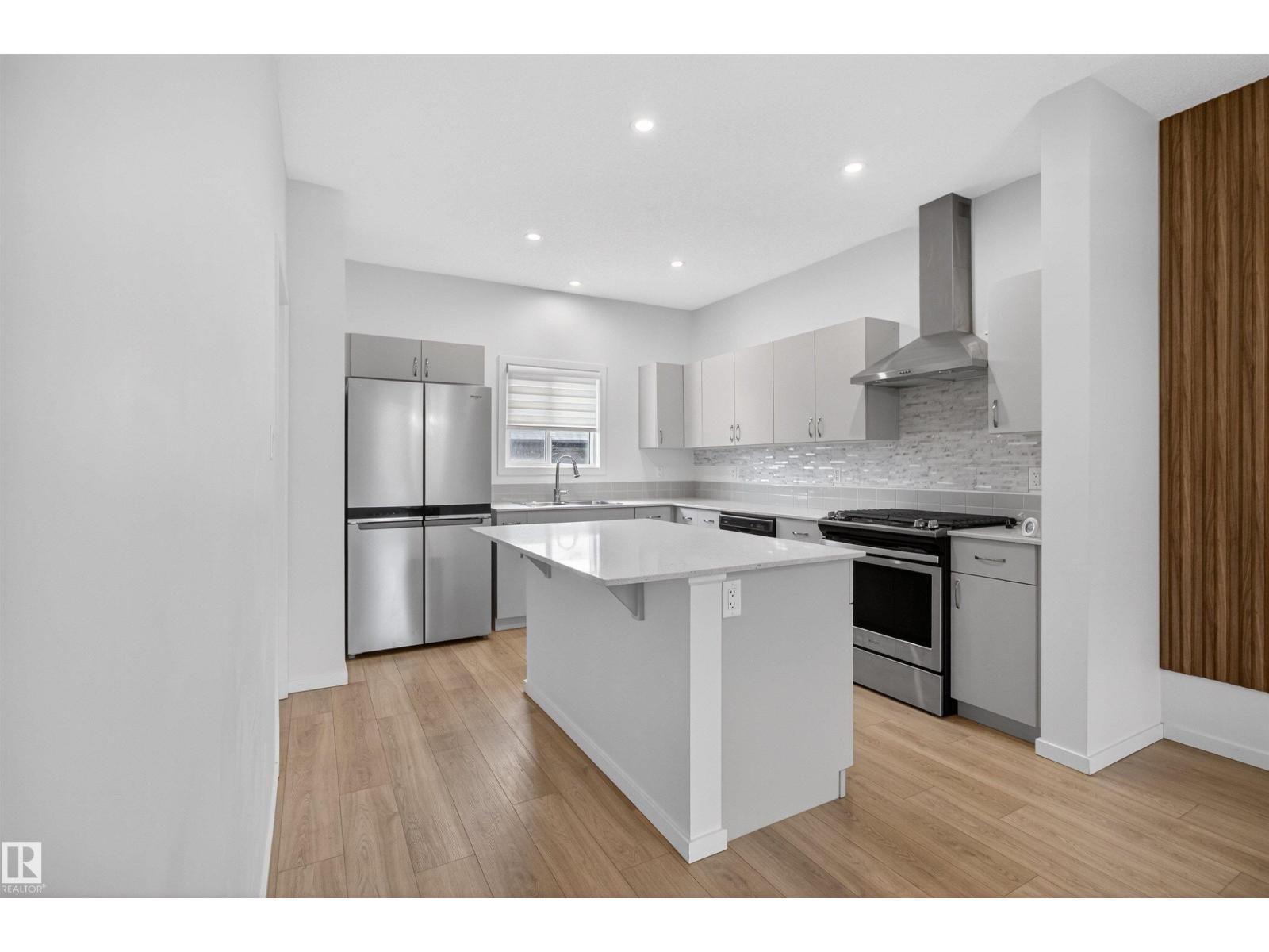 1265 ROSENTHAL BV NW, Edmonton