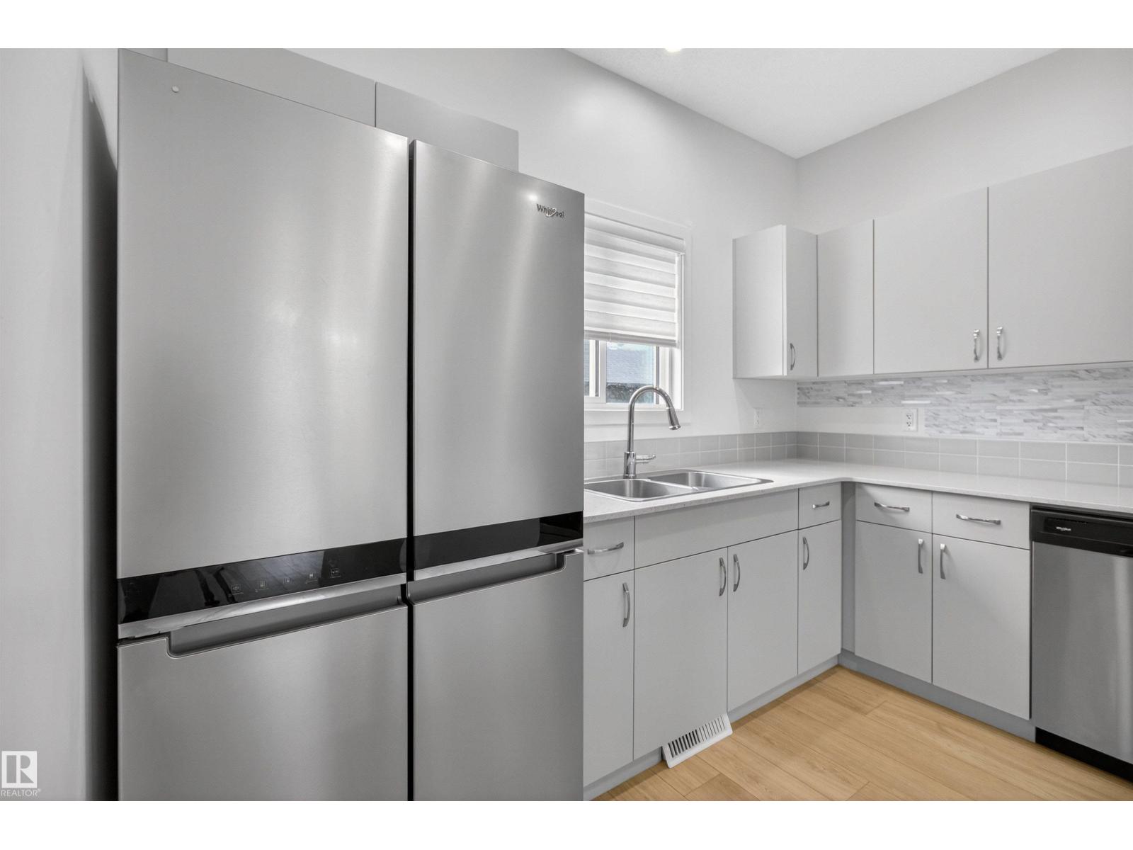 1265 ROSENTHAL BV NW, Edmonton