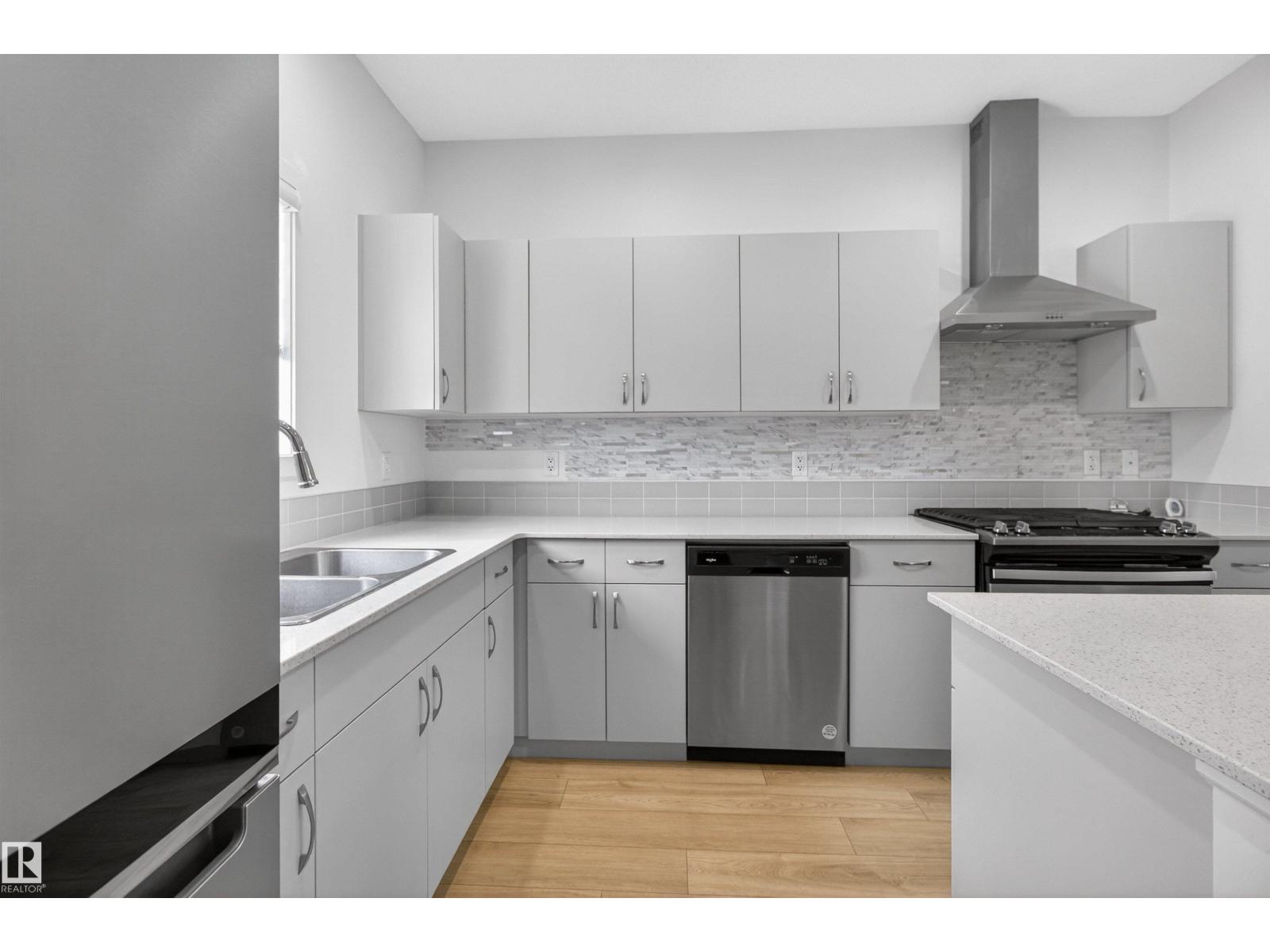 1265 ROSENTHAL BV NW, Edmonton