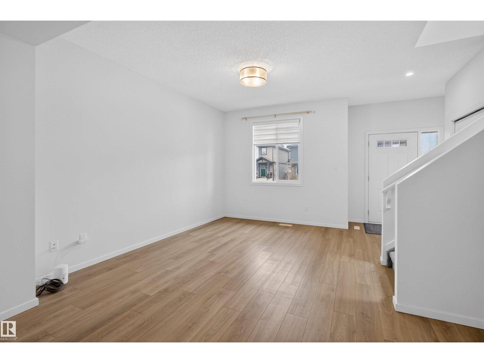 1265 ROSENTHAL BV NW, Edmonton