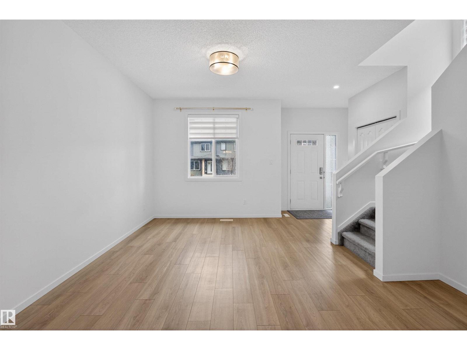 1265 ROSENTHAL BV NW, Edmonton