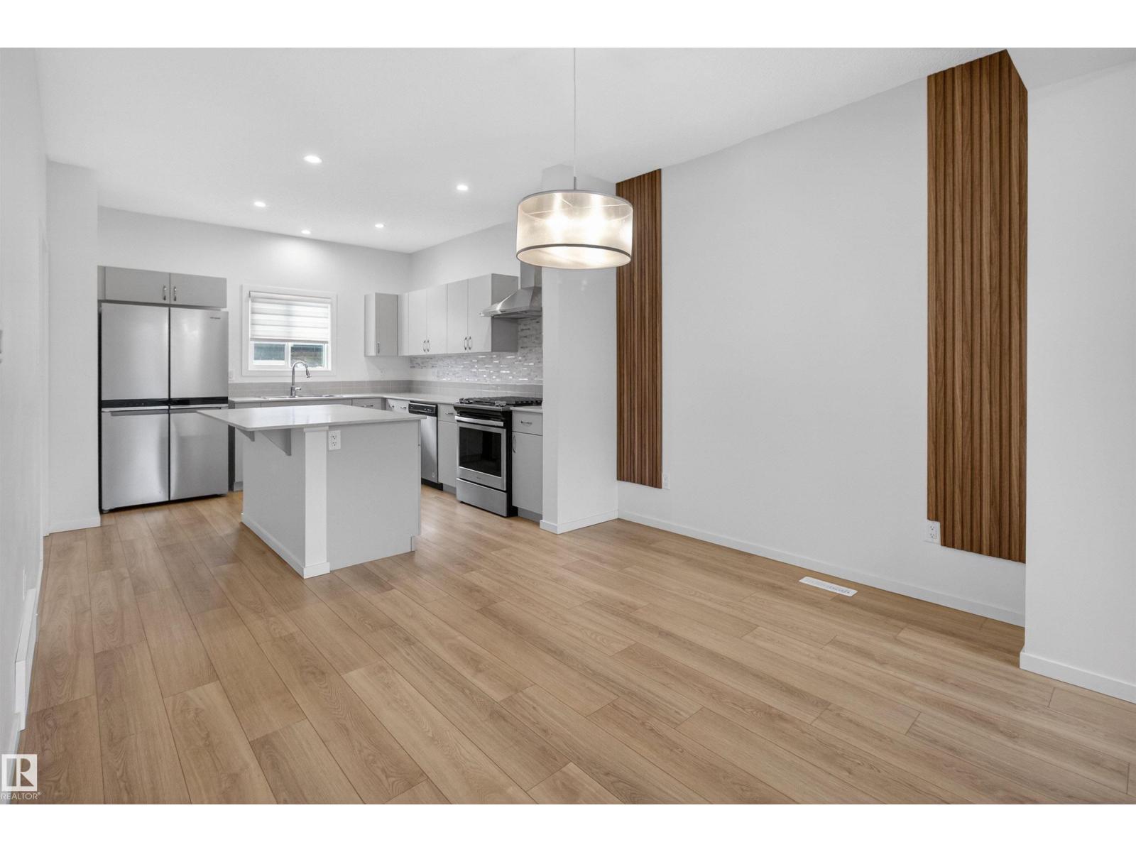 1265 ROSENTHAL BV NW, Edmonton