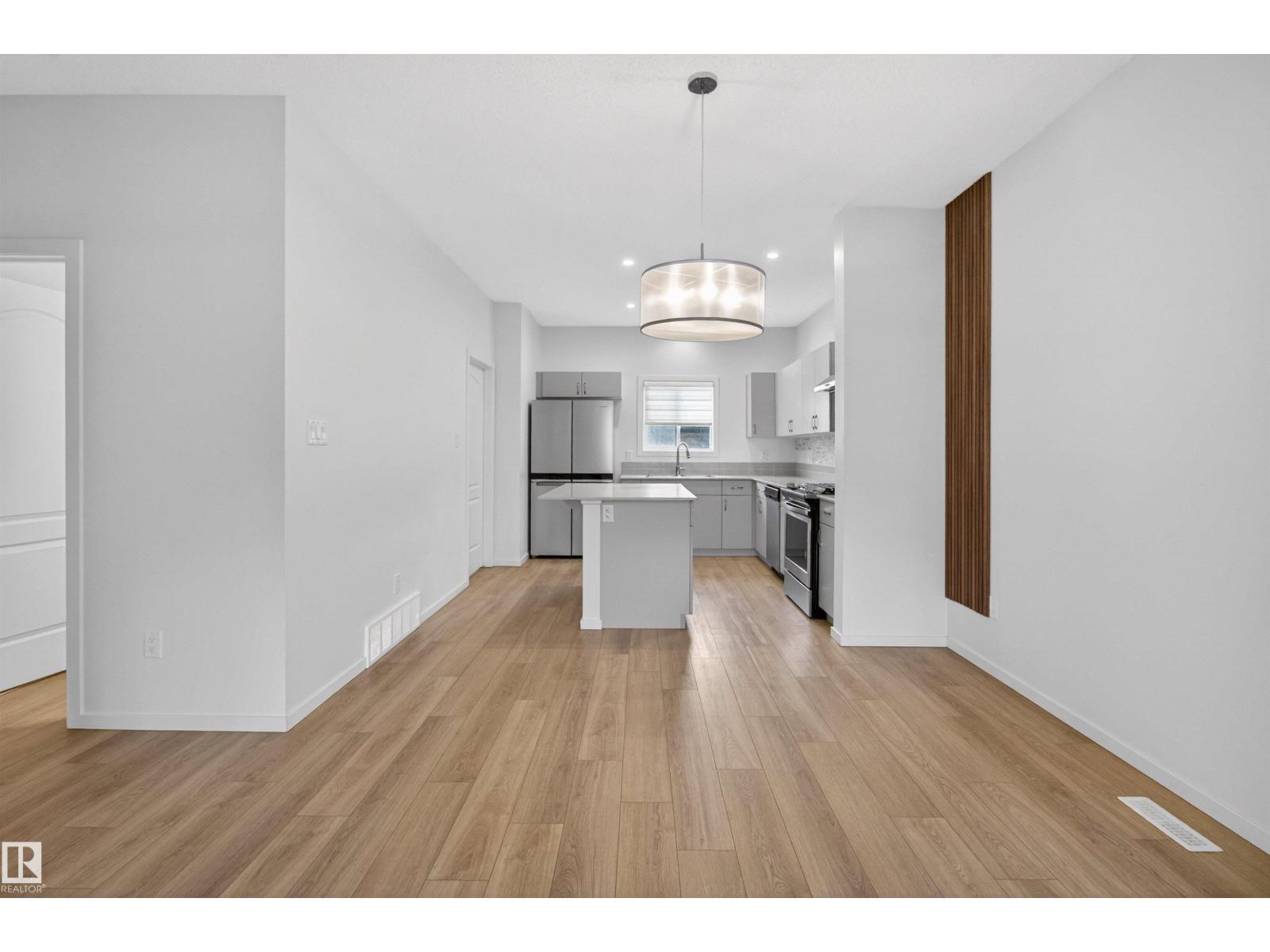 1265 ROSENTHAL BV NW, Edmonton