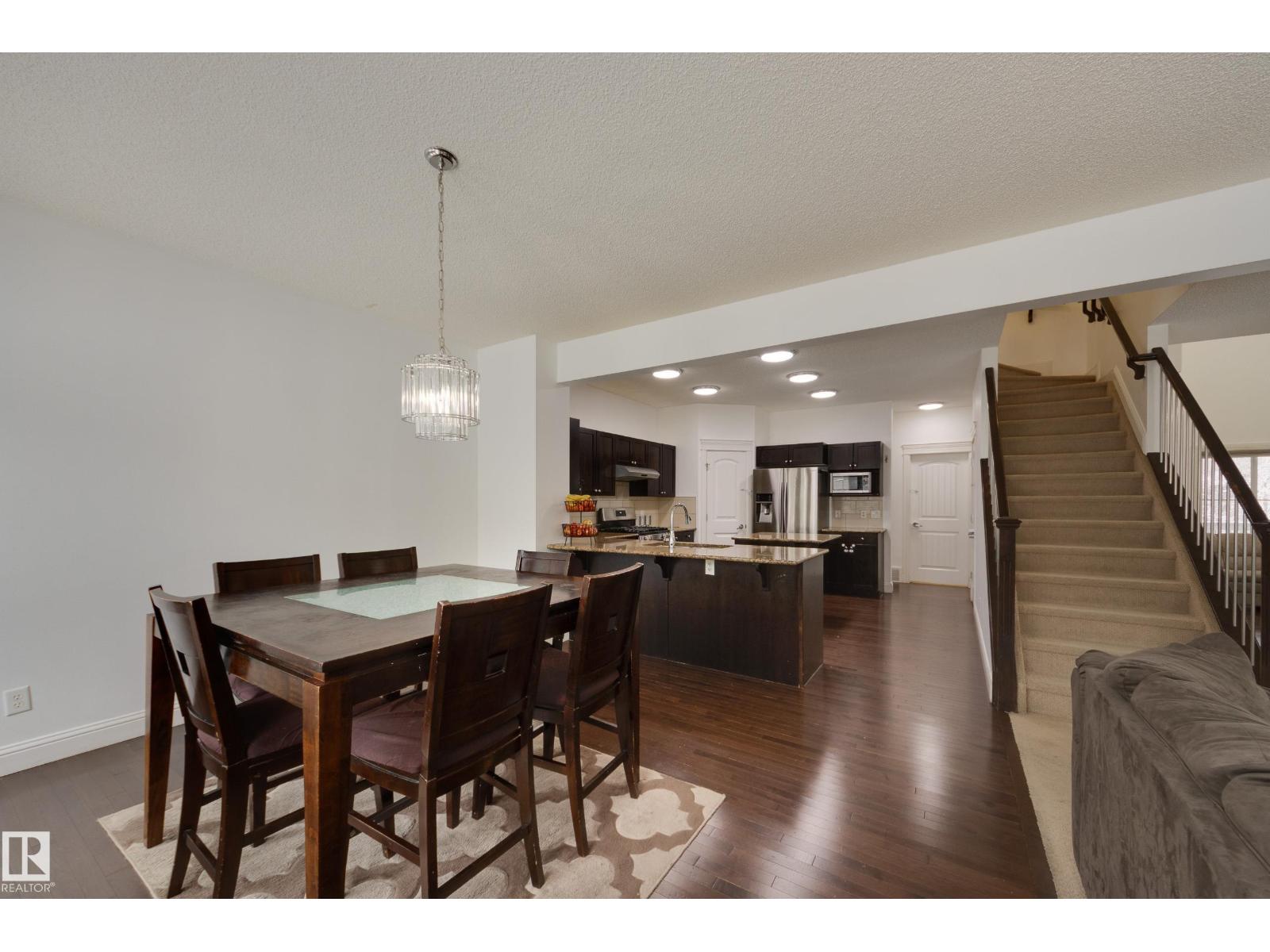 6131 10 AV SW, Edmonton