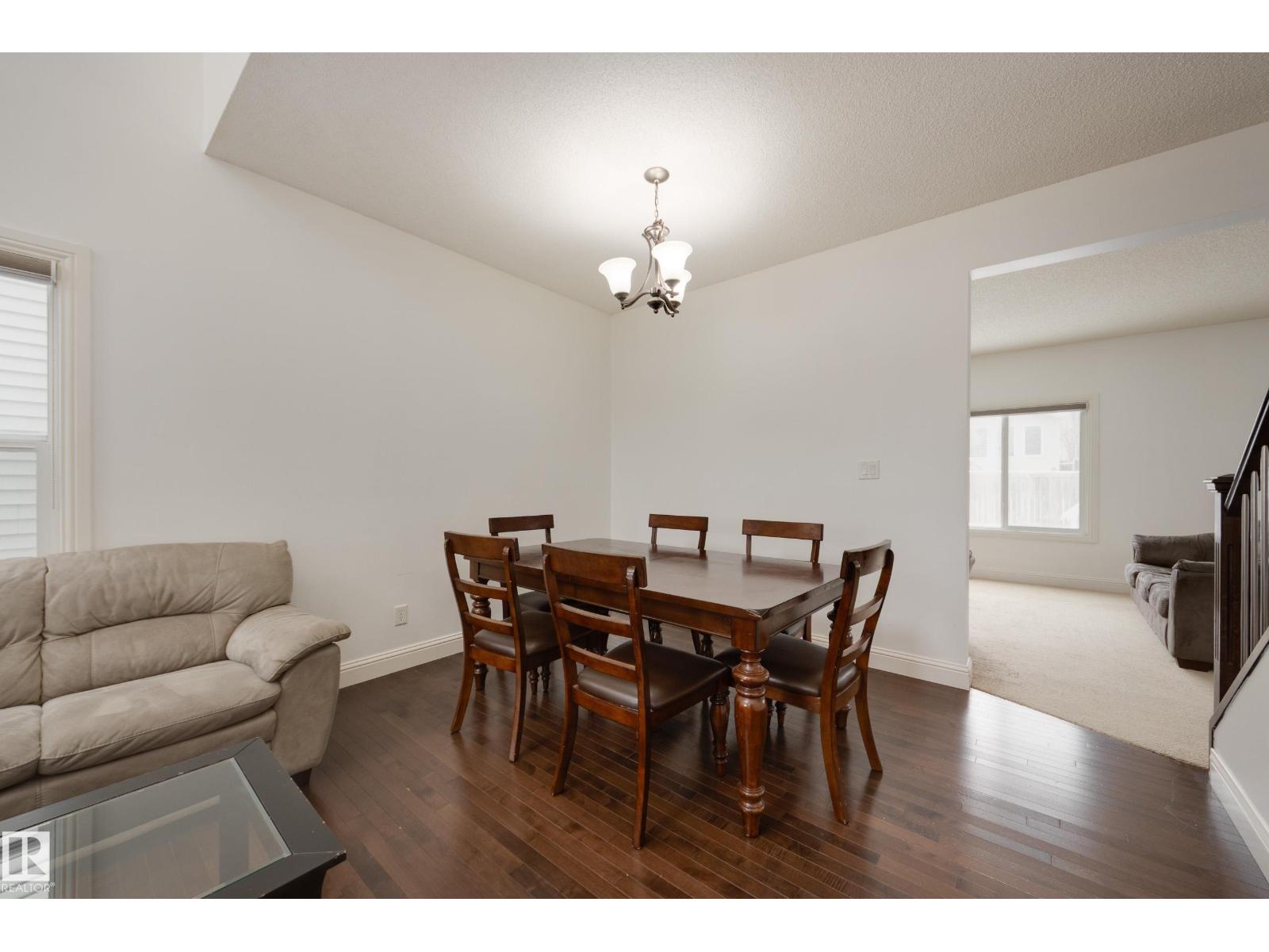 6131 10 AV SW, Edmonton