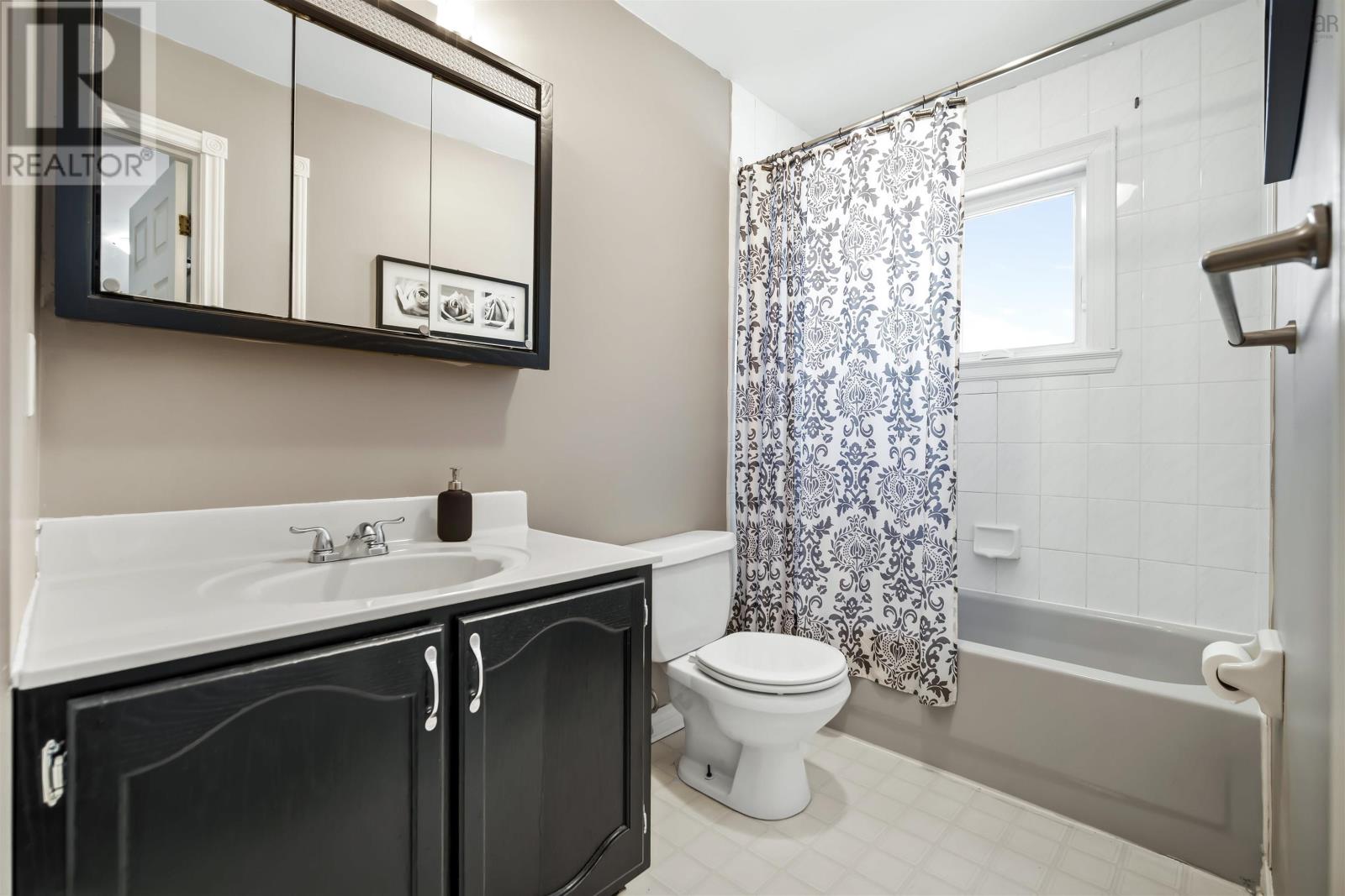 Property 36 of 46 of 100 Tamarack Drive