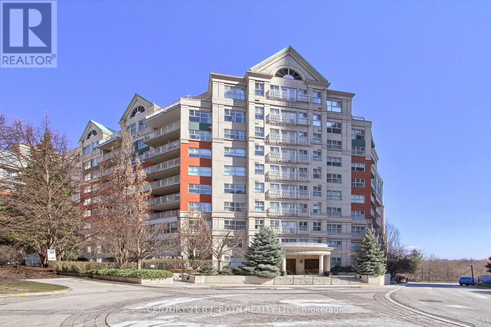 Listing photo of LP915 - 18 CONCORDE PLACE