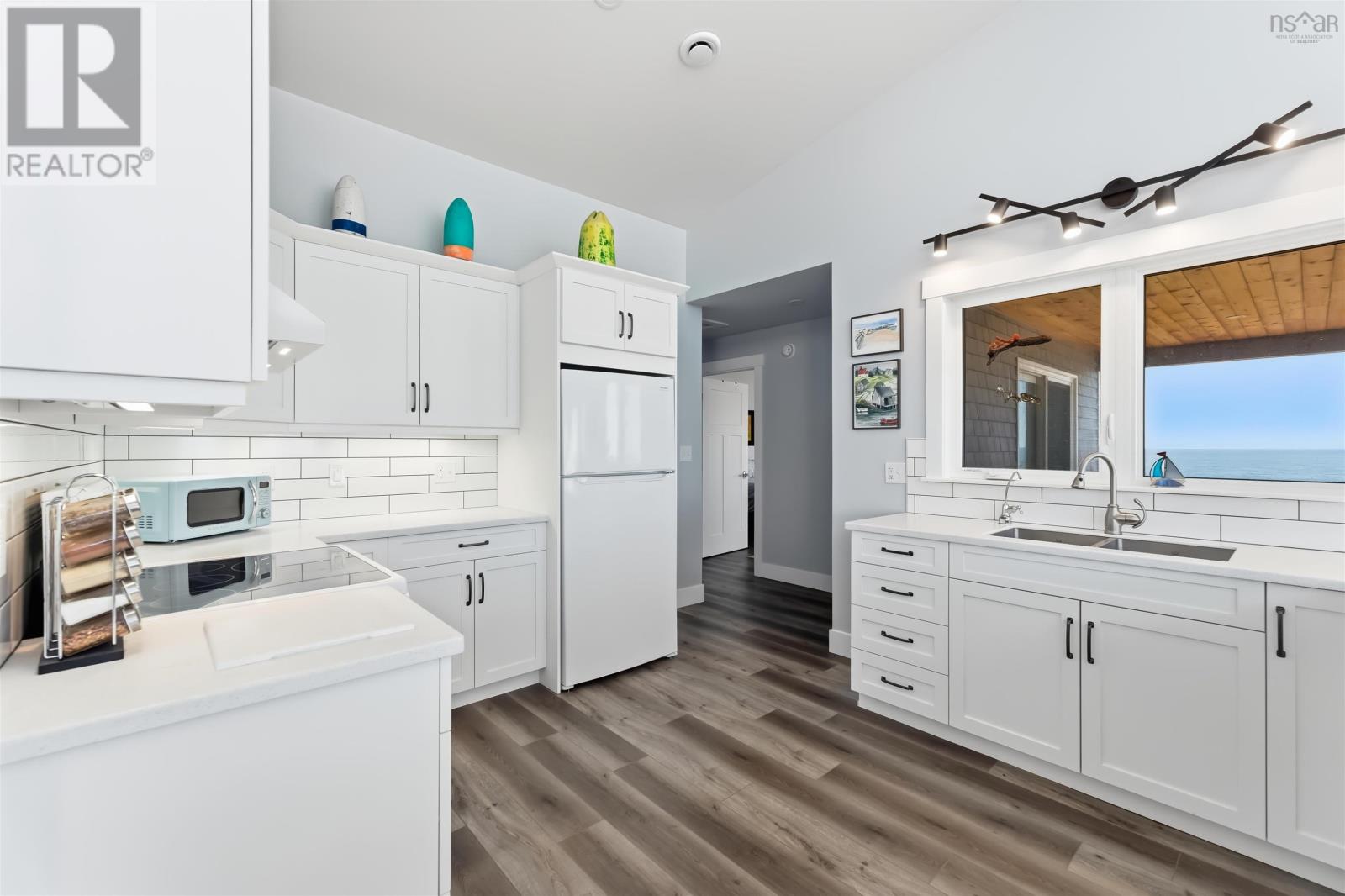 Property 13 of 39 of 15 Lighthouse Road