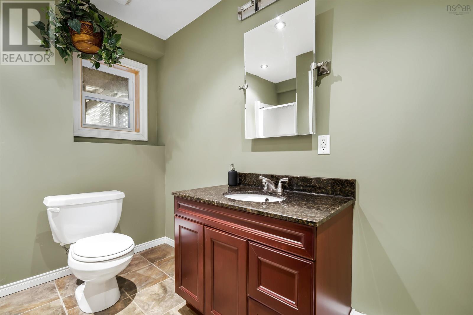 Property 23 of 46 of 100 Tamarack Drive