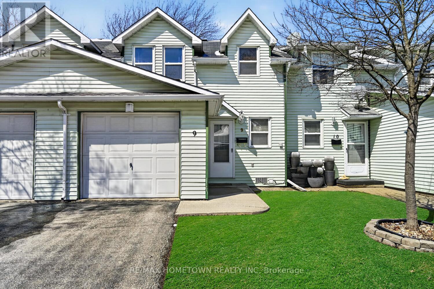 9 - 27 ALDERSHOT AVENUE