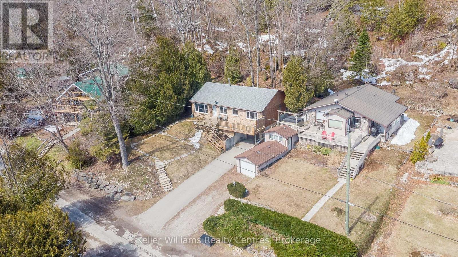 121 MALLORY BEACH ROAD — photo 33