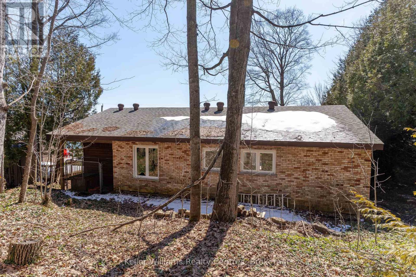121 MALLORY BEACH ROAD — photo 35