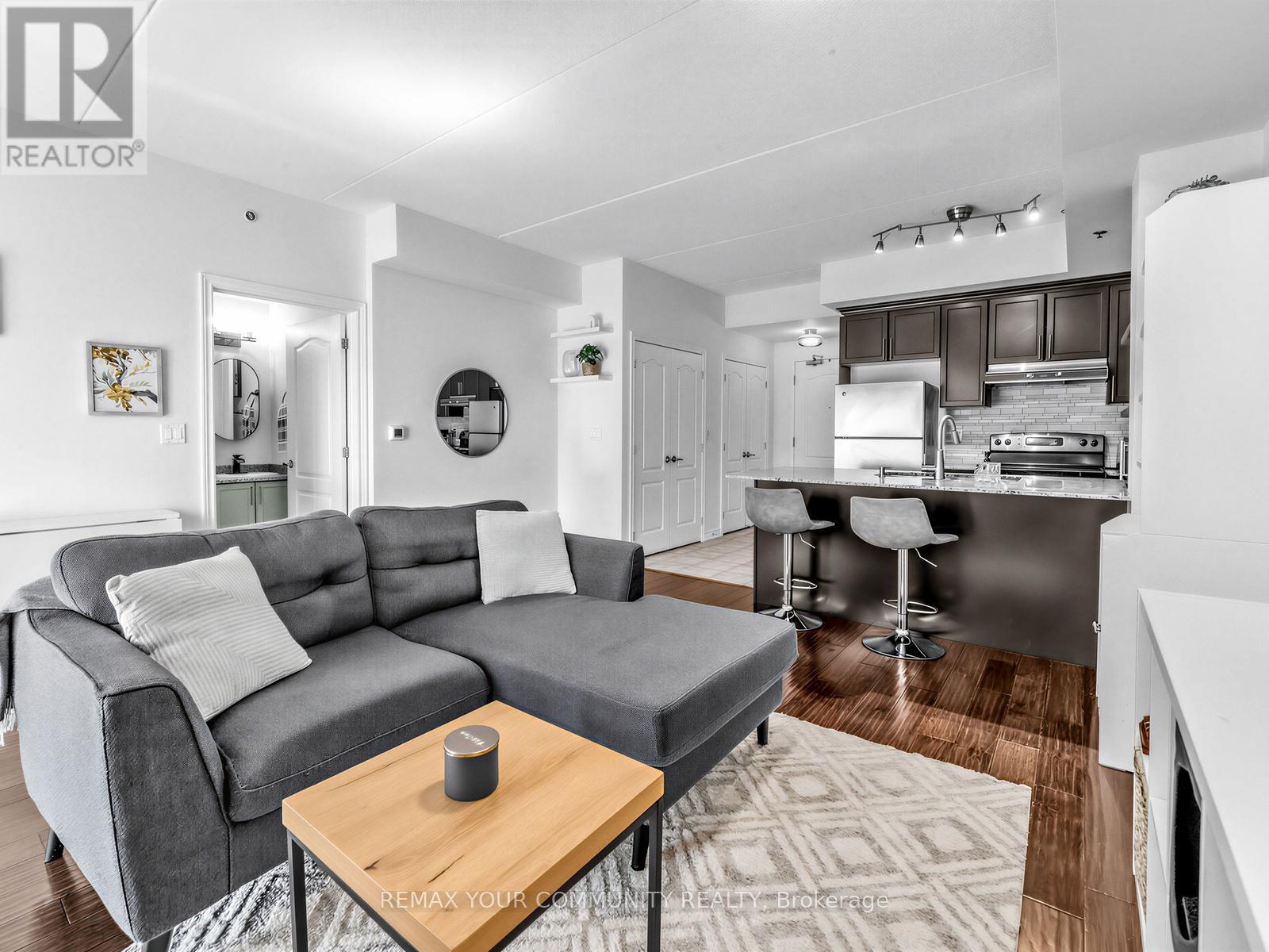 #414 1421 COSTIGAN ROAD - 18