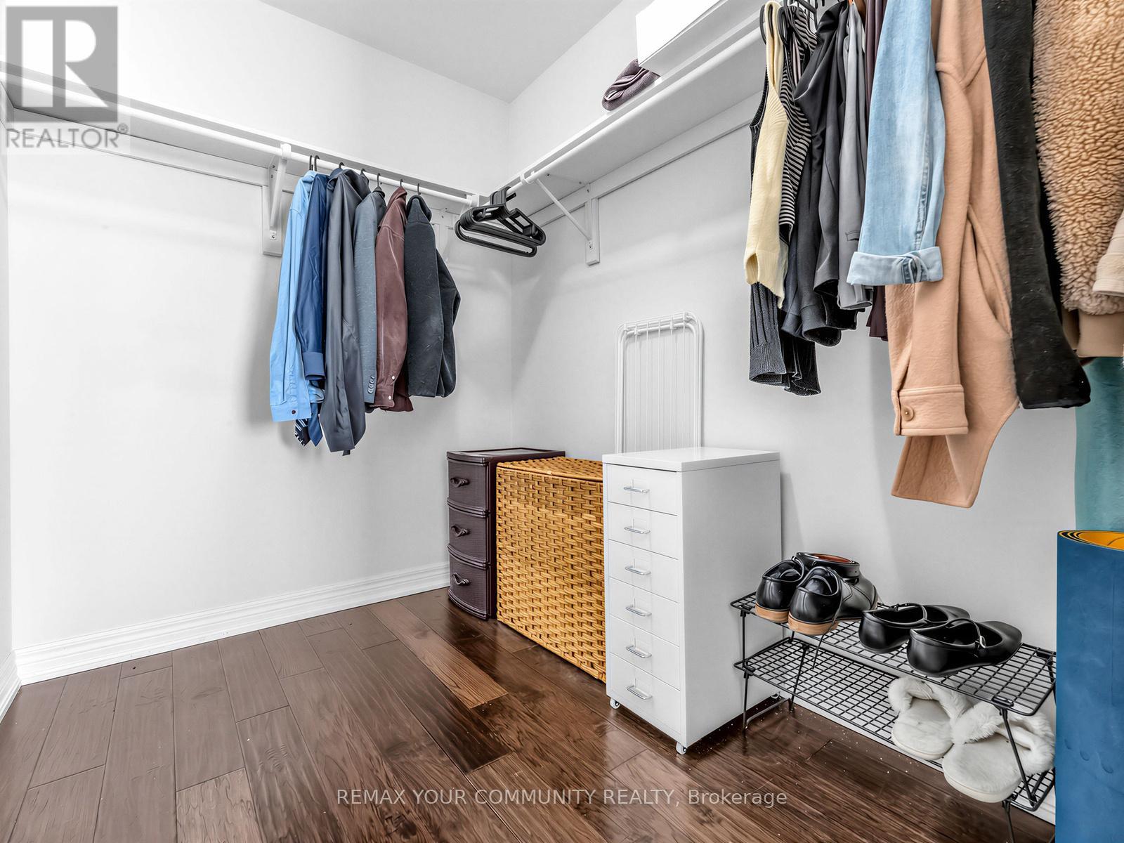 #414 1421 COSTIGAN ROAD - 21