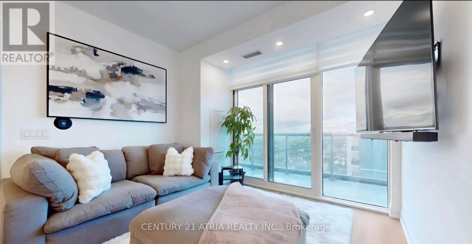 1709 - 20 GATINEAU DRIVE