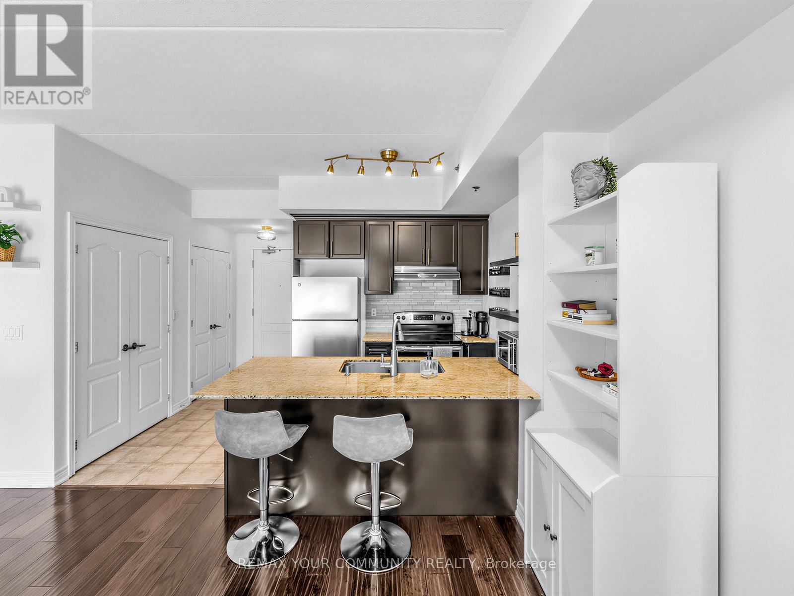 #414 1421 COSTIGAN ROAD - 11