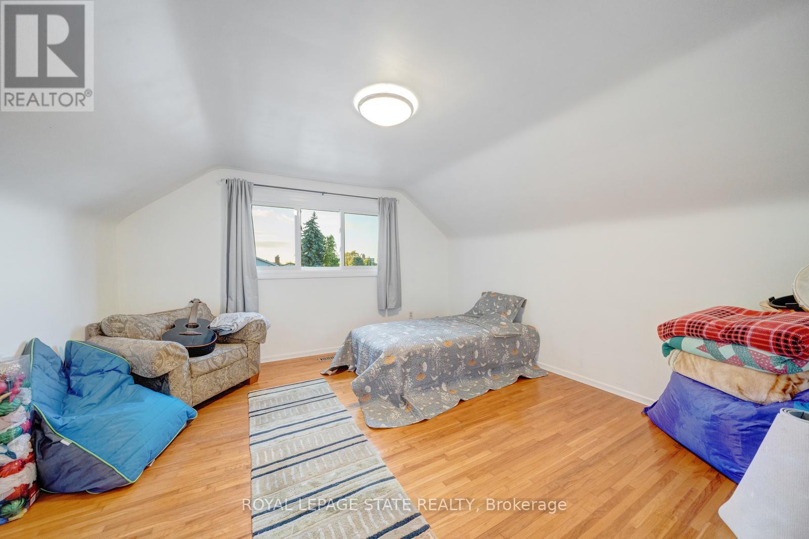 62 BRENTWOOD DRIVE - 26