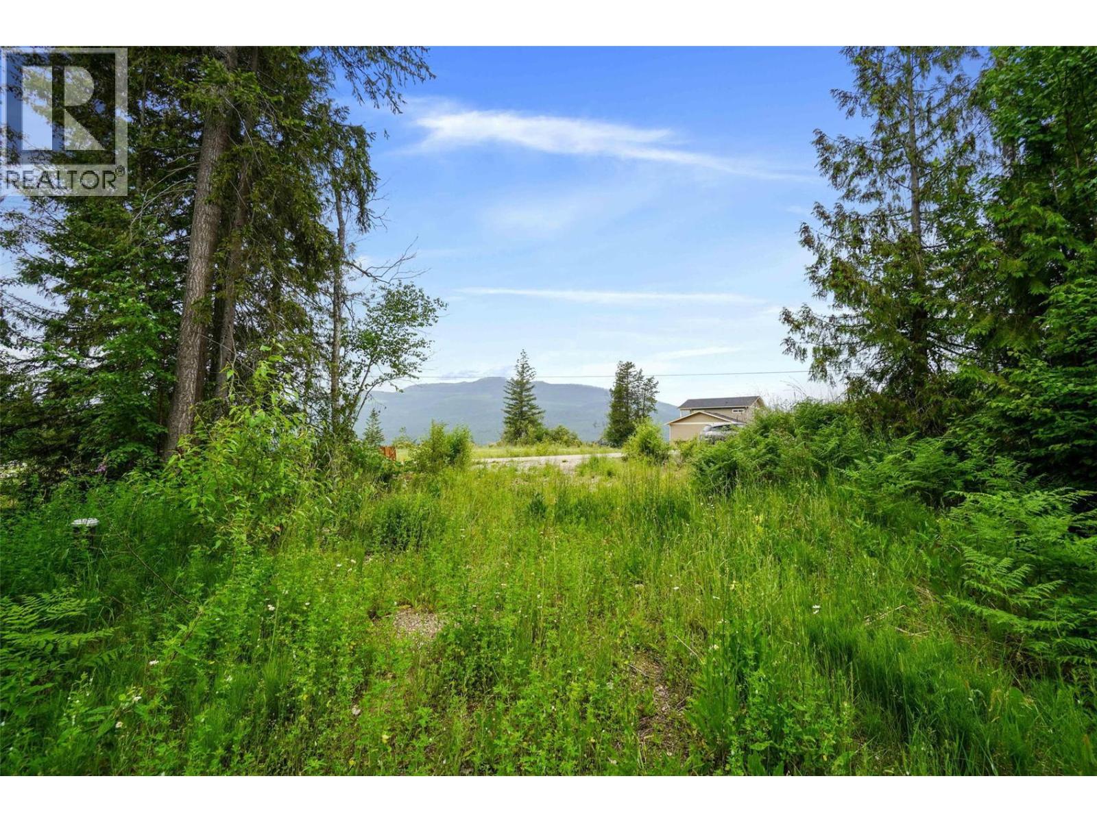  PH 3 Tatlow Road Southeast, Salmon Arm
