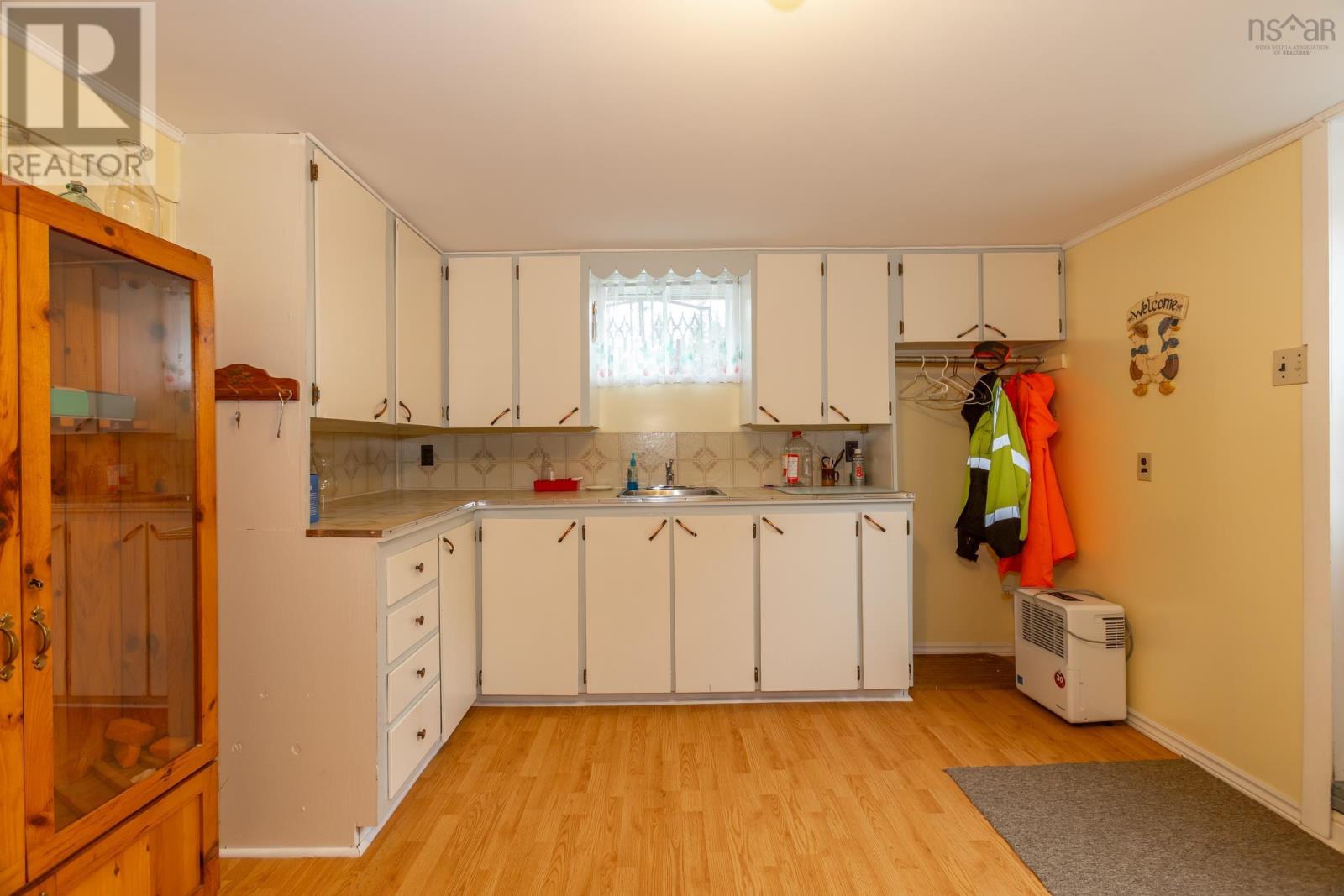 Property 35 of 49 of 144 Fraser Road