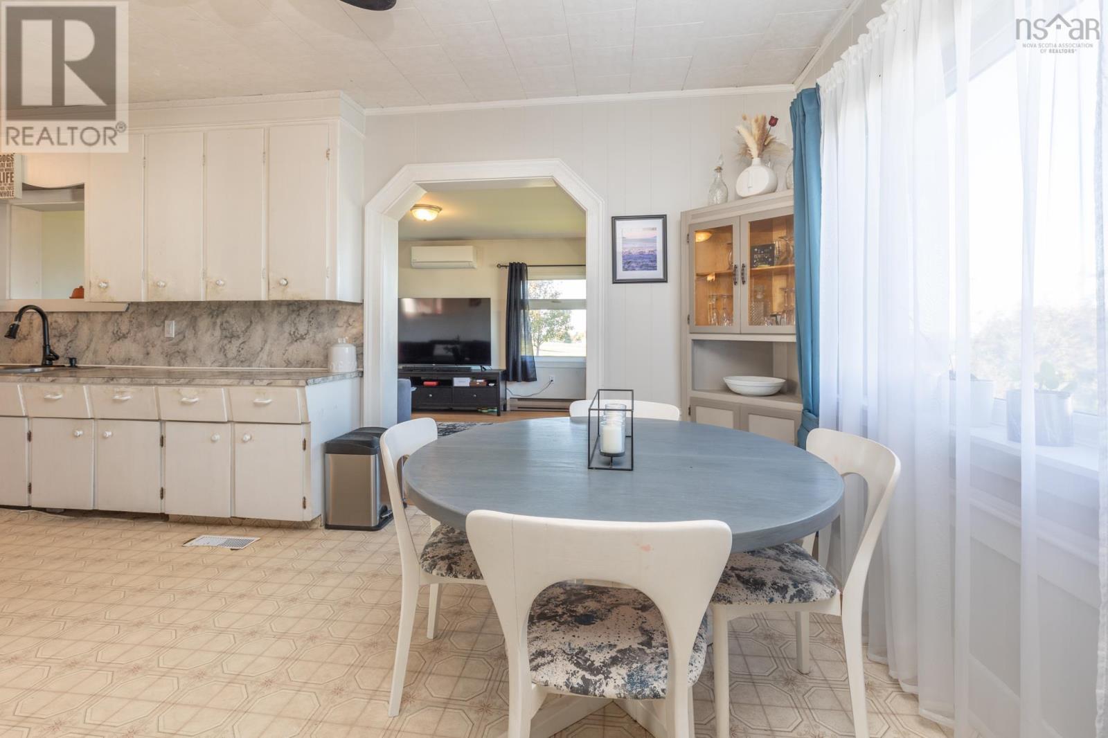 Property 8 of 41 of 2484 Highway 1