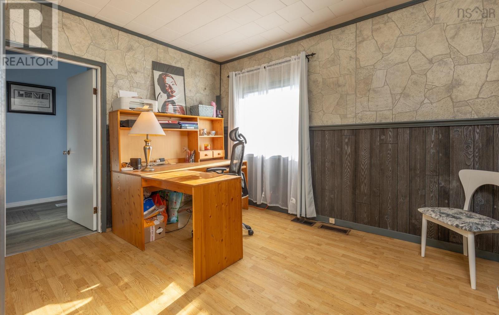 Property 22 of 41 of 2484 Highway 1