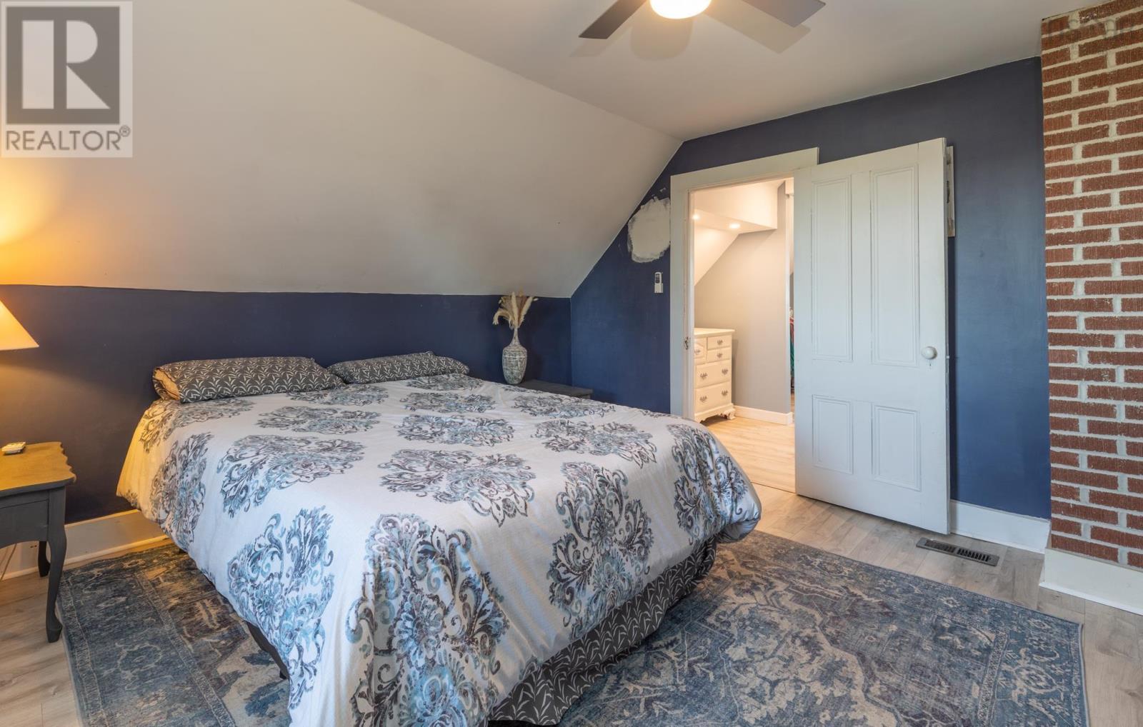 Property 27 of 41 of 2484 Highway 1