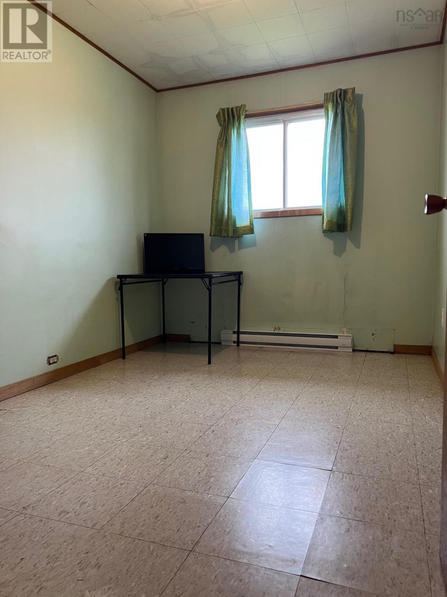 Property 4 of 24 of Neville Street