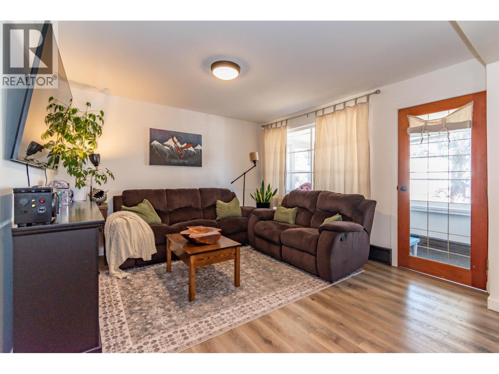 3883 3RD Avenue, Smithers