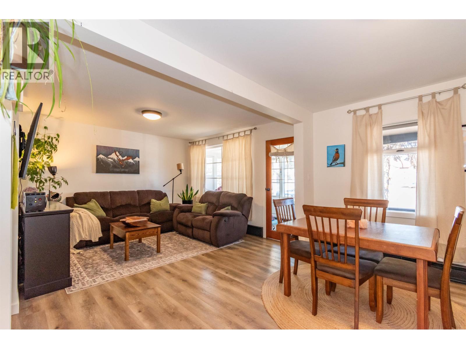 3883 3RD Avenue, Smithers