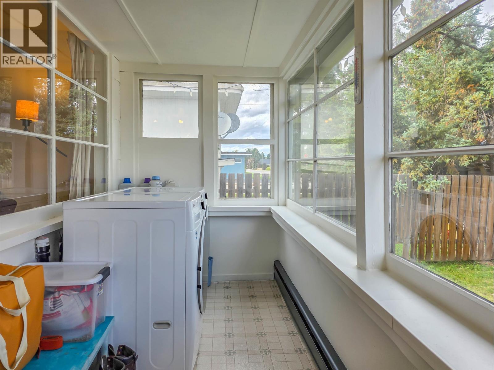 3883 3RD Avenue, Smithers