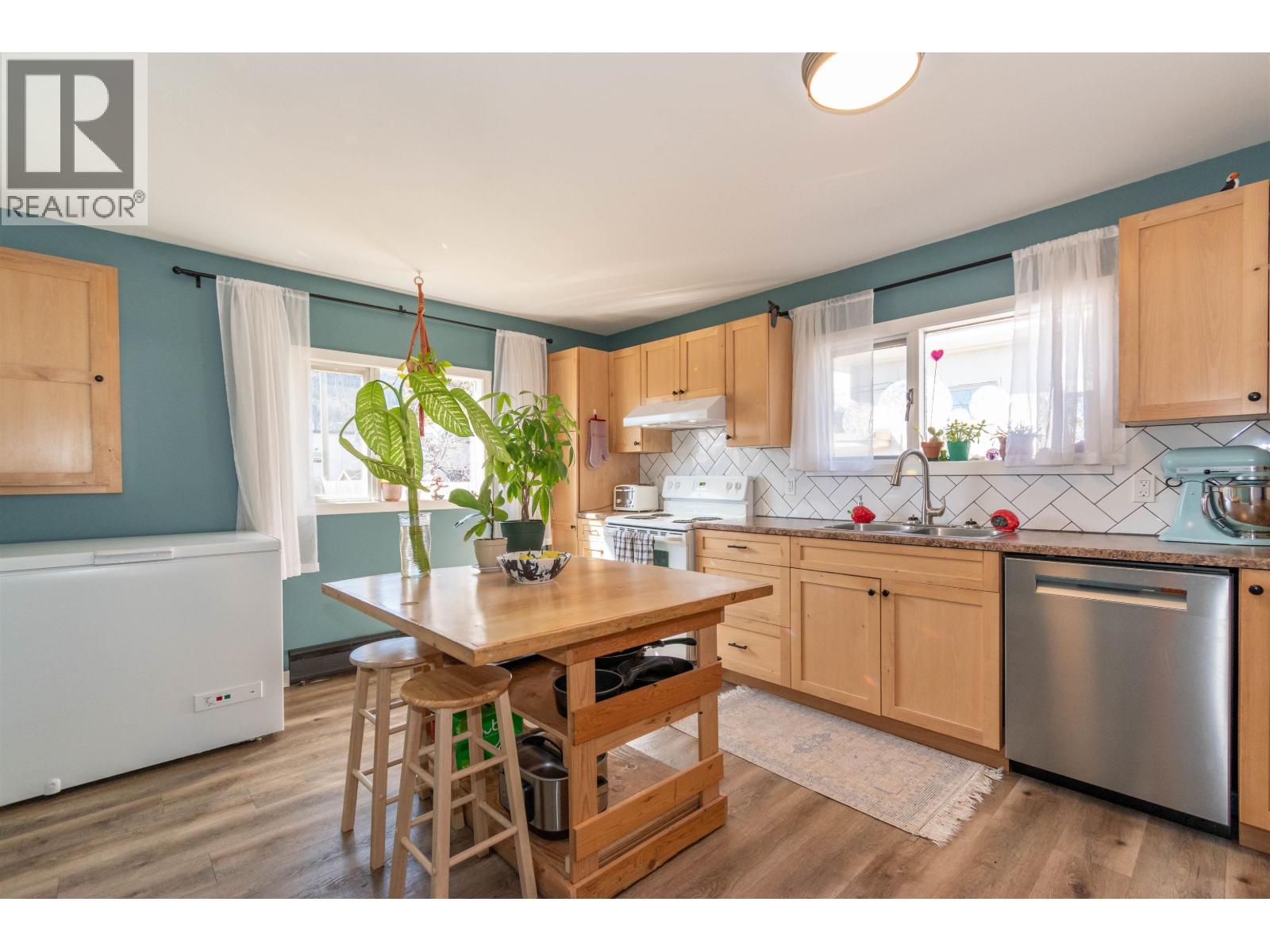 3883 3RD Avenue, Smithers