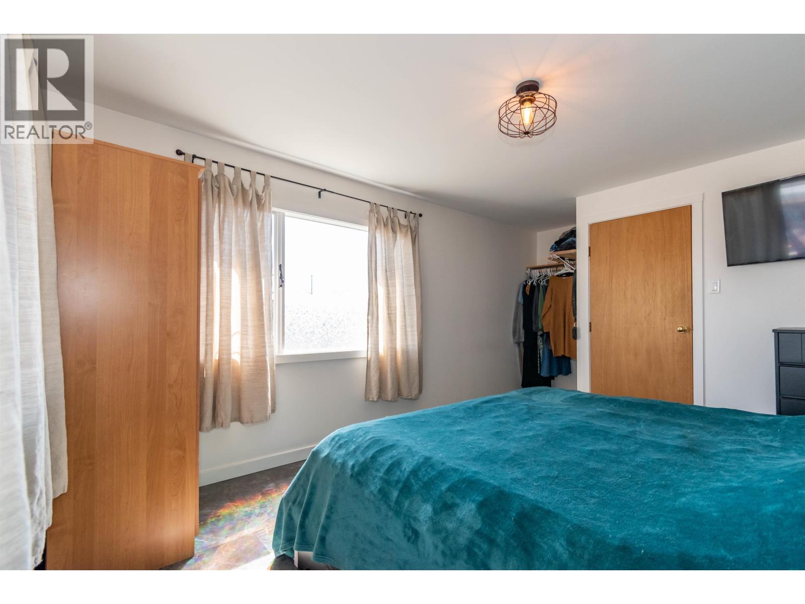 3883 3RD Avenue, Smithers