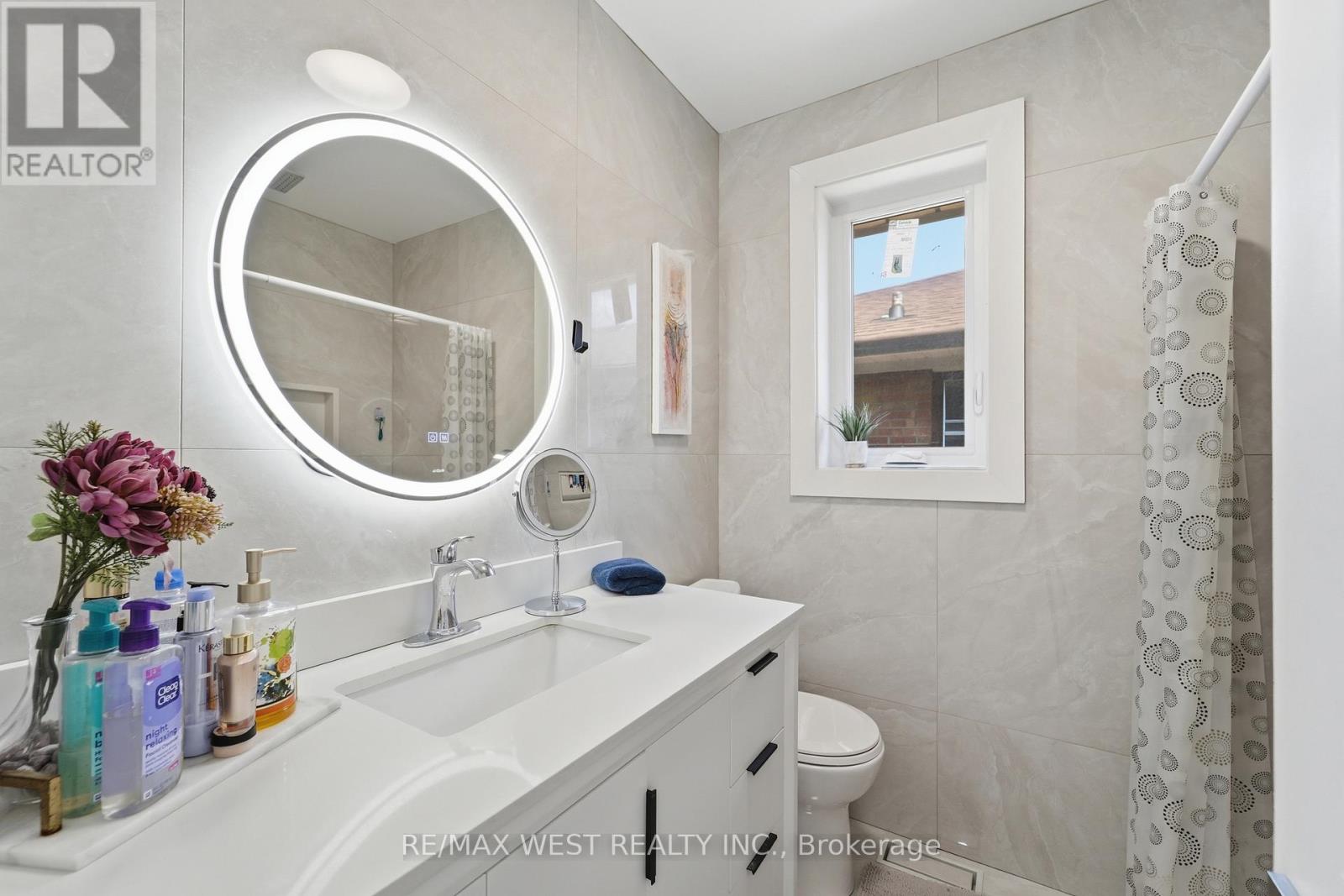 38 BRIDESBURG DRIVE - 14