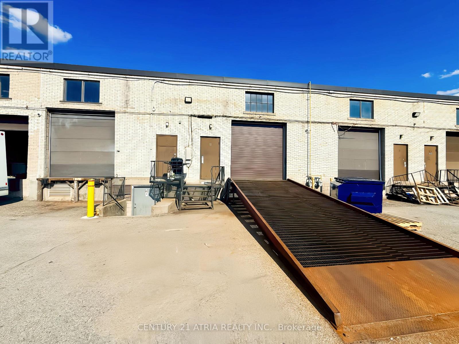 7-8 - 135 ORMONT DRIVE