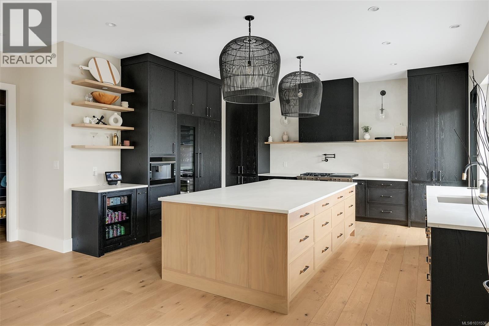 2042 PINEHURST TERR - 16