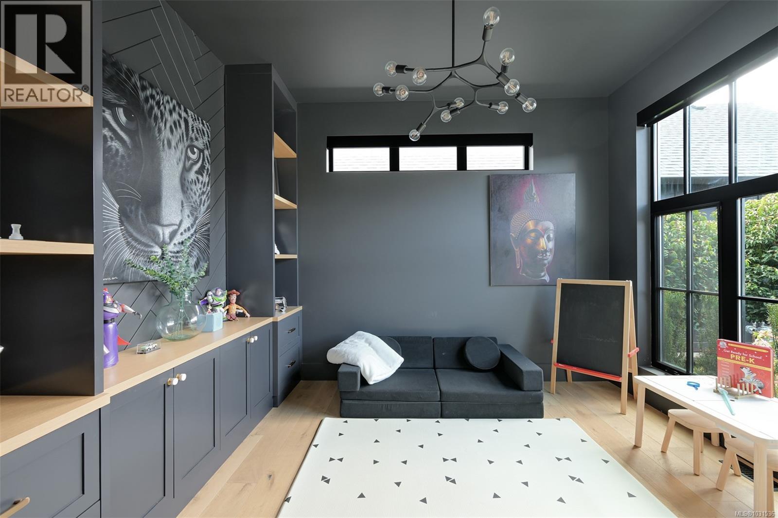 2042 PINEHURST TERR - 27