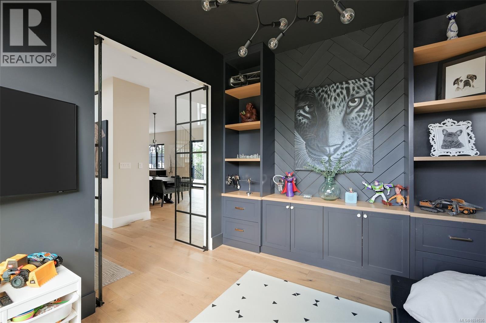 2042 PINEHURST TERR - 28