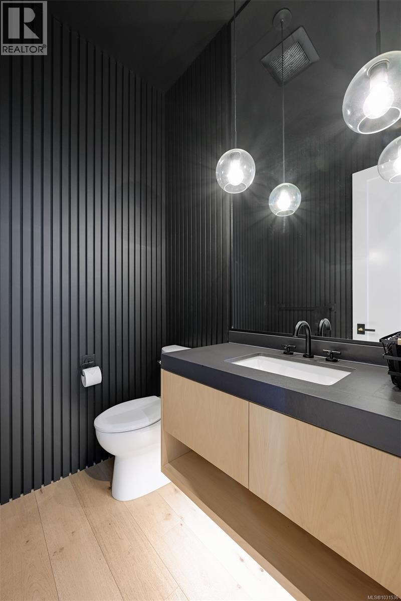 2042 PINEHURST TERR - 29