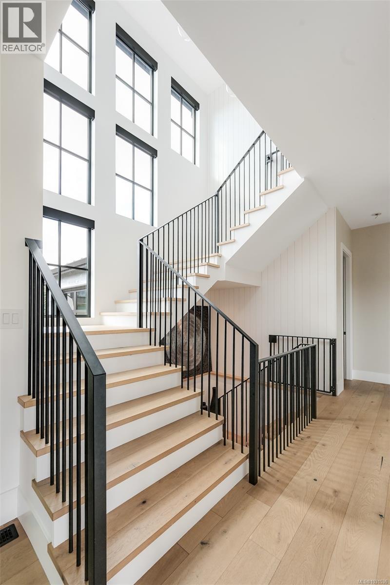 2042 PINEHURST TERR - 31