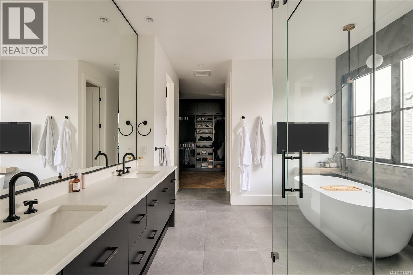 2042 PINEHURST TERR - 37