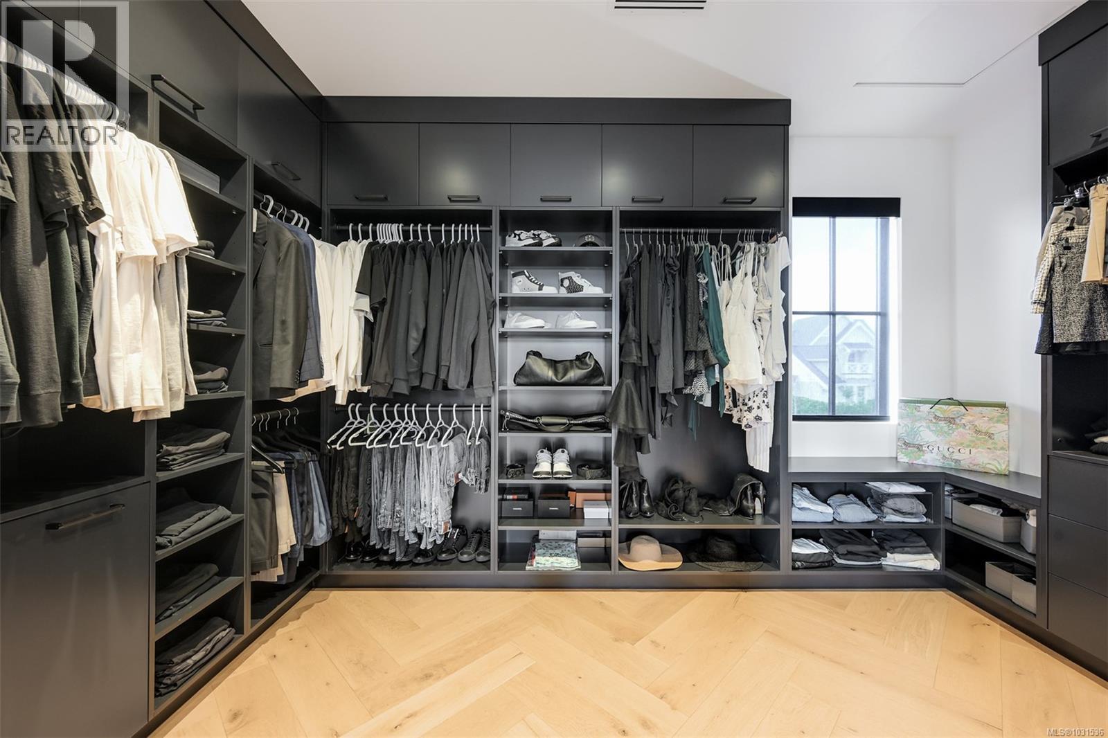 2042 PINEHURST TERR - 43