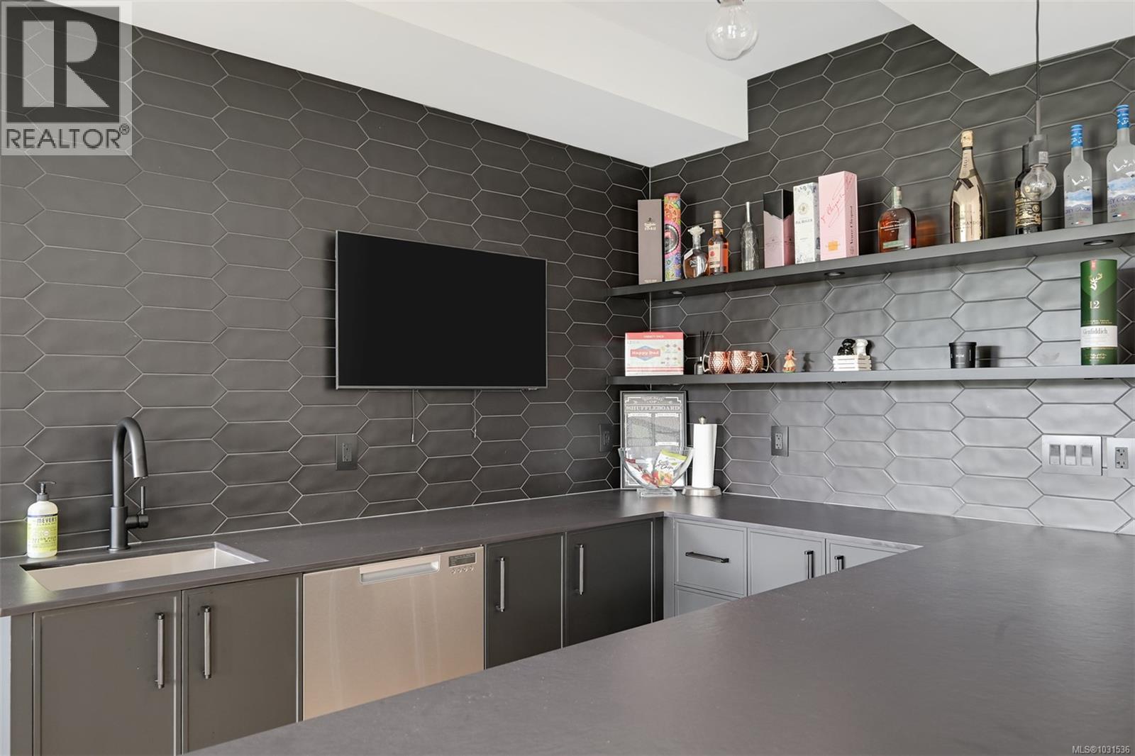 2042 PINEHURST TERR - 58