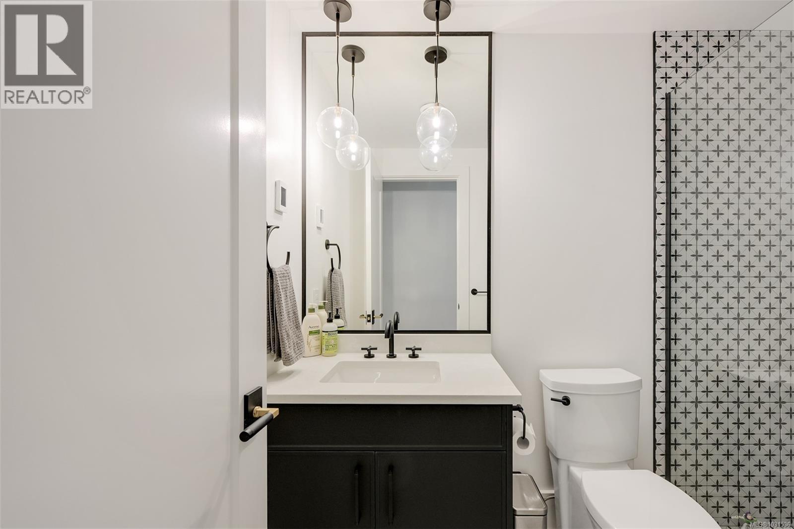 2042 PINEHURST TERR - 63