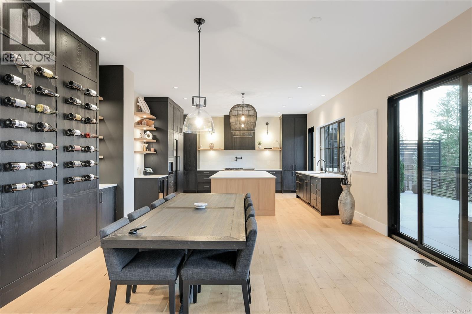 2042 PINEHURST TERR - 76