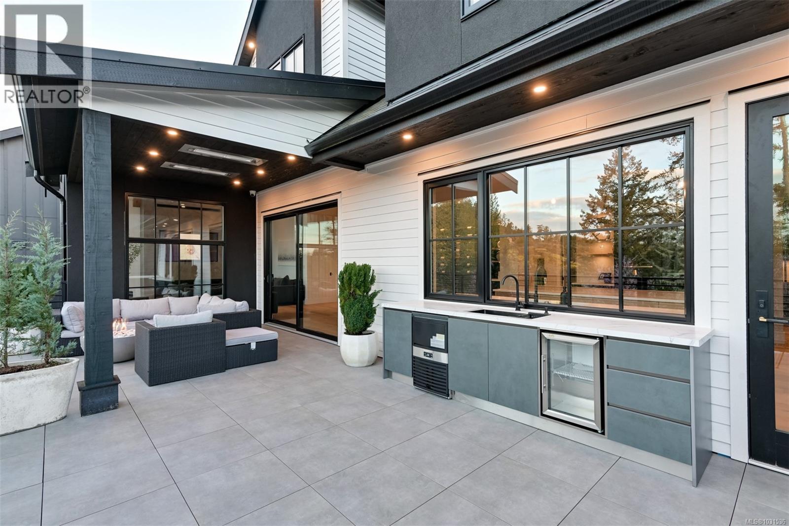 2042 PINEHURST TERR - 86