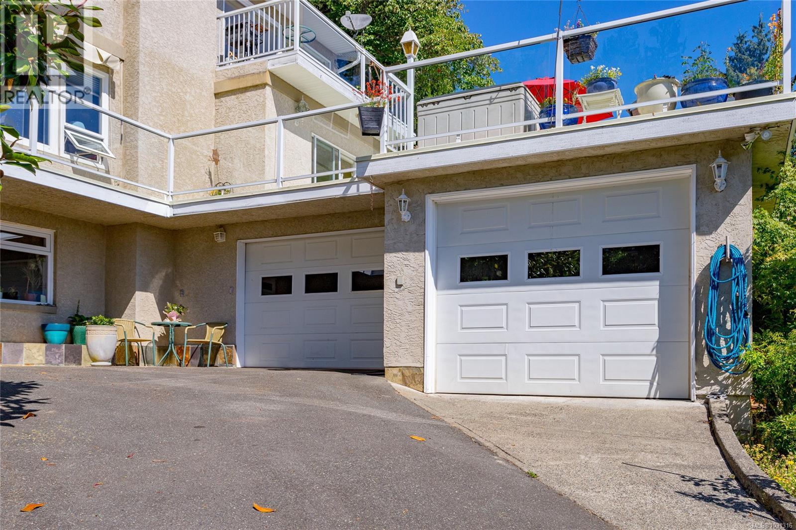 4964 Lochside Dr - 2