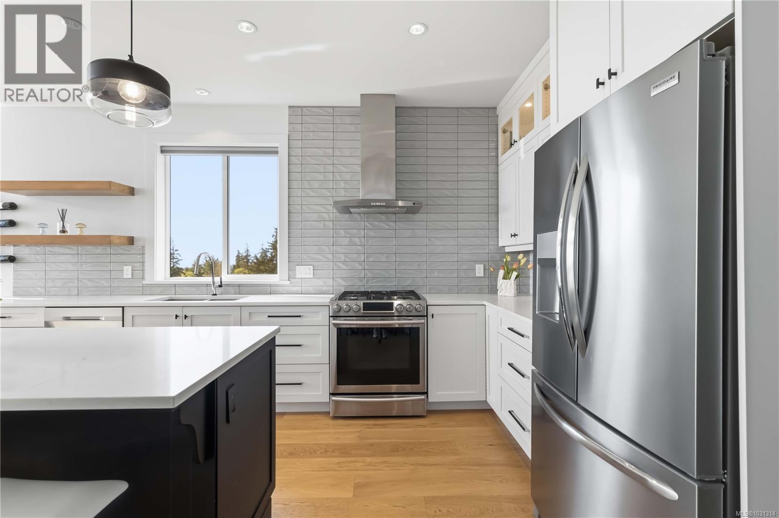 533 Gurunank Lane, Colwood