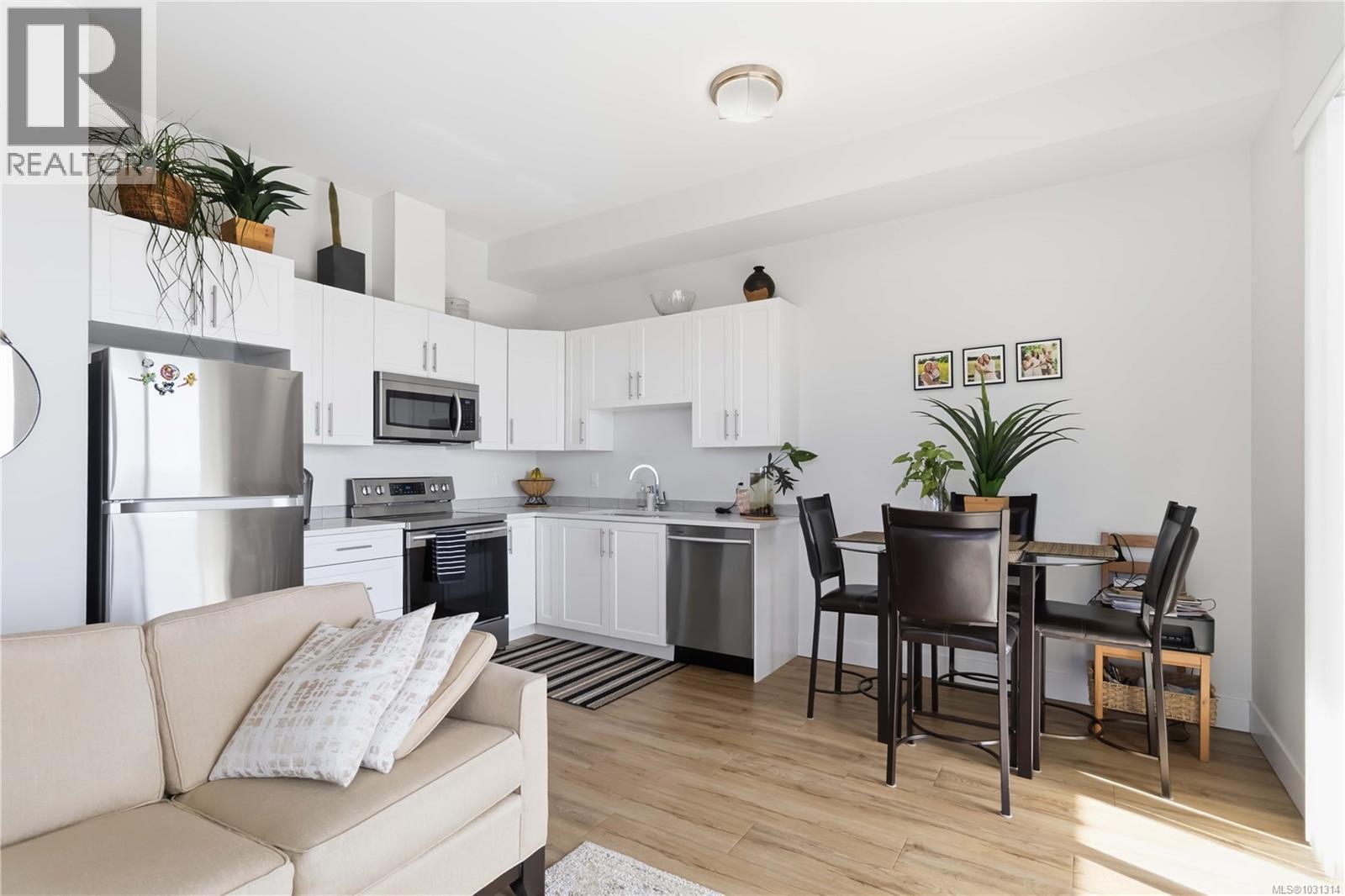 533 Gurunank Lane, Colwood