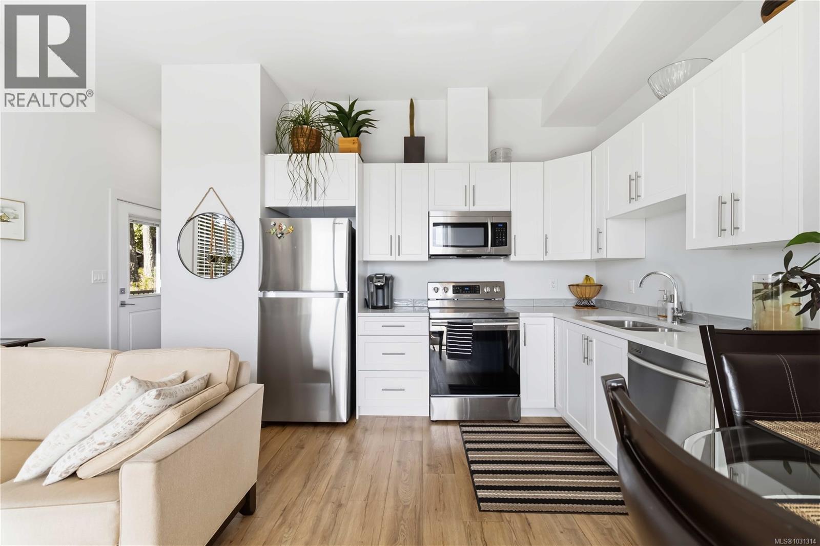 533 Gurunank Lane, Colwood