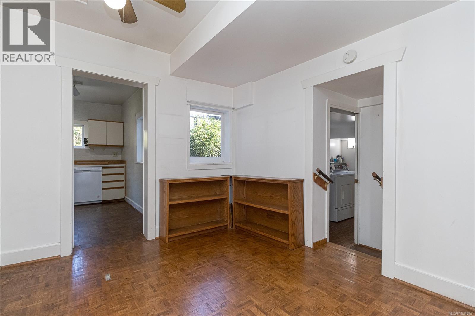 3777 Craigmillar Ave - 11